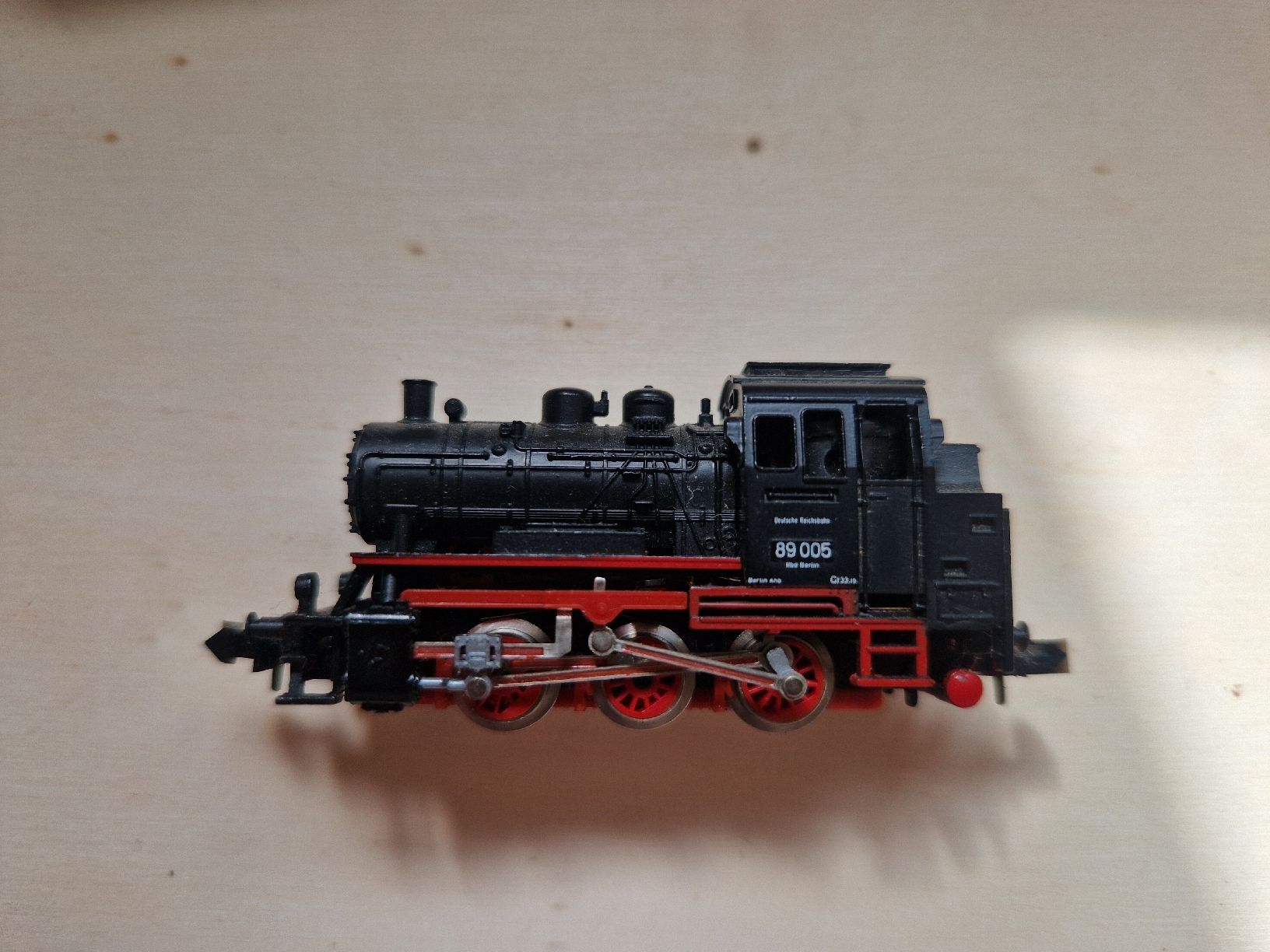 Trix Modellini di ferrovie: Jolie locomotive à vapeur  – Usato da Neuchâtel venduto da allen07 2