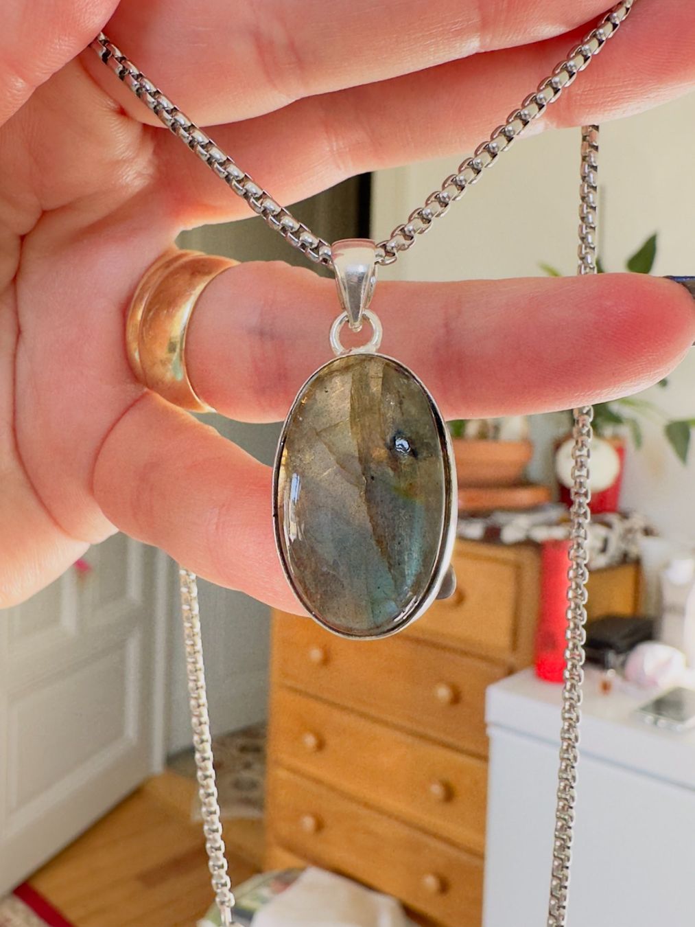 Ketten: Labradorite necklace – Neu und originalverpackt aus Genève von AGBERG 2
