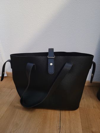 Schwarze Handtasche / Shopper aus Kunstleder