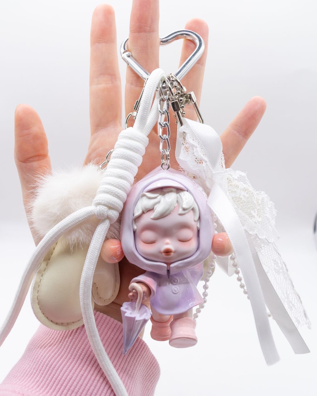 Portachiavi: Handmade POP MART SKULLPANDA The Warmth RAINING DAY Keychain – Nuovo e nell'imballaggio originale da Belmont-Lausanne venduto da HausPopCharm 2