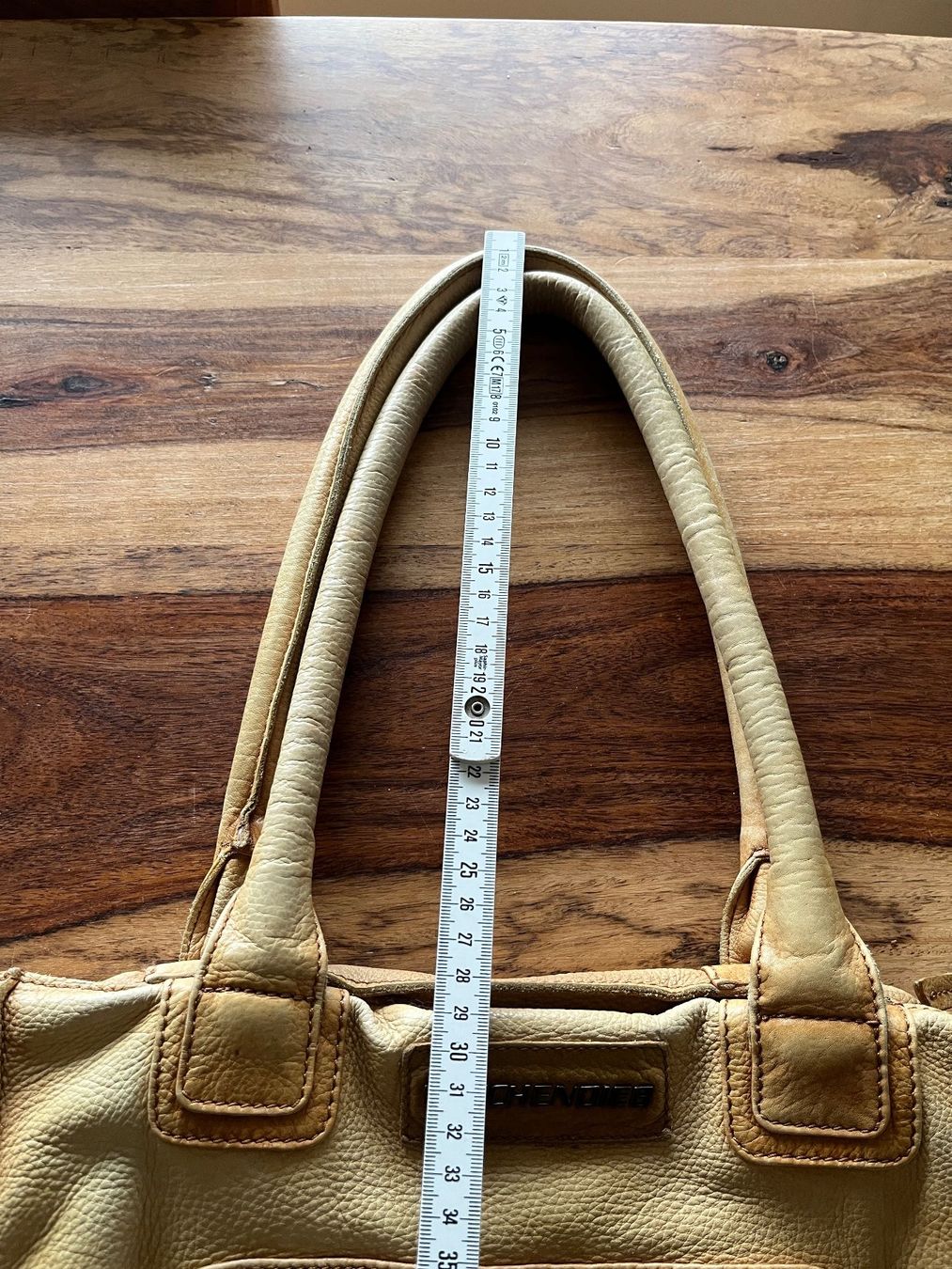 Taschen für Damen: Taschendieb Ledertasche – Gebraucht aus Horw von mel_j56q 1