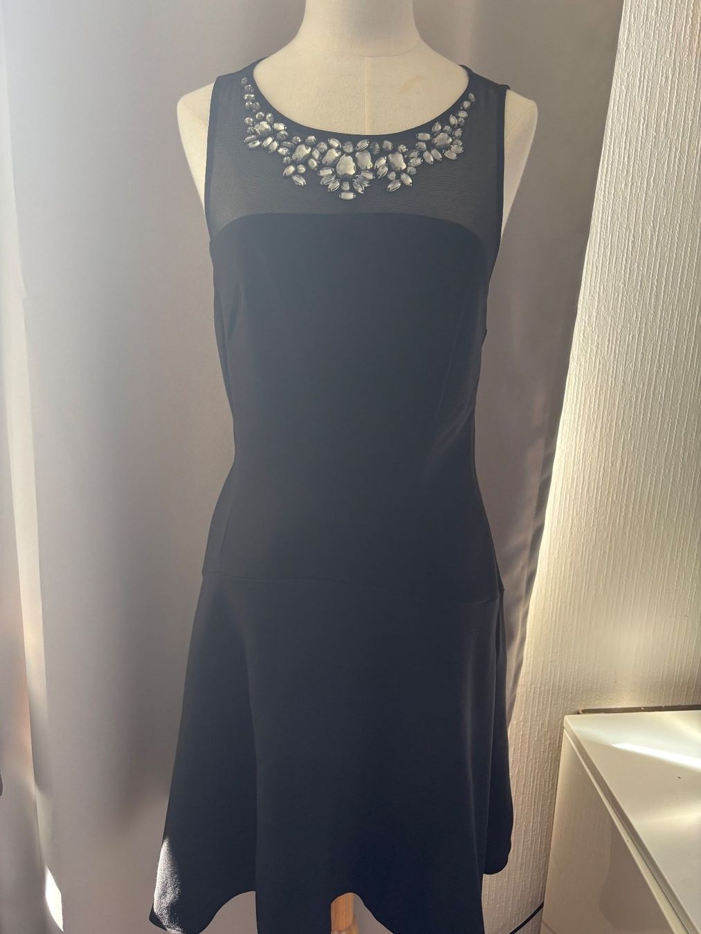 Vestiti: Robe noire de la  marque  americaine EXPRESS taille S – Usato da Peseux venduto da CharmeCommerce 4
