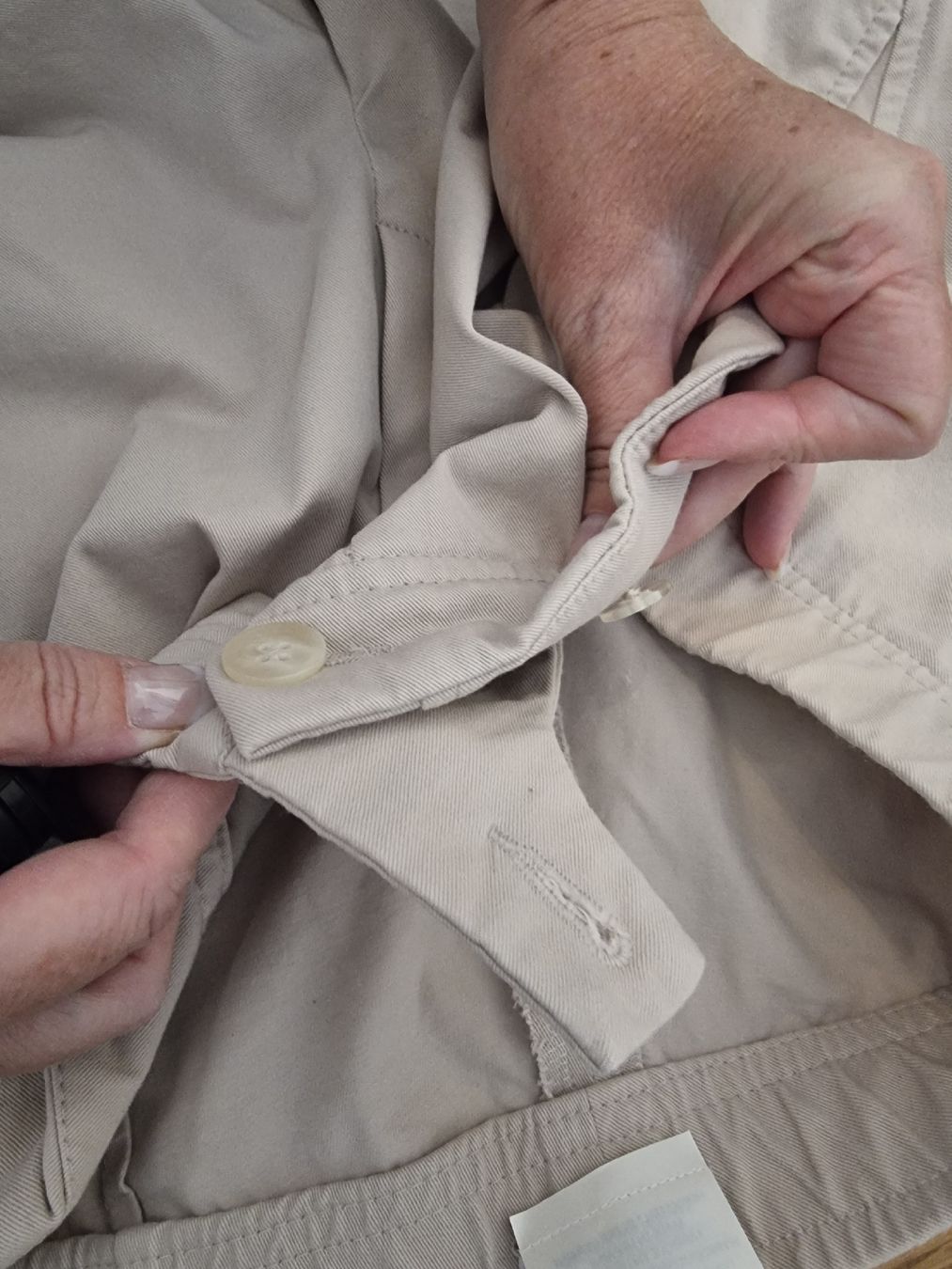 Riani Hosen: RIANI Damenhose (Gr. 44) – Gebraucht aus Zumikon von chv_w96q 7