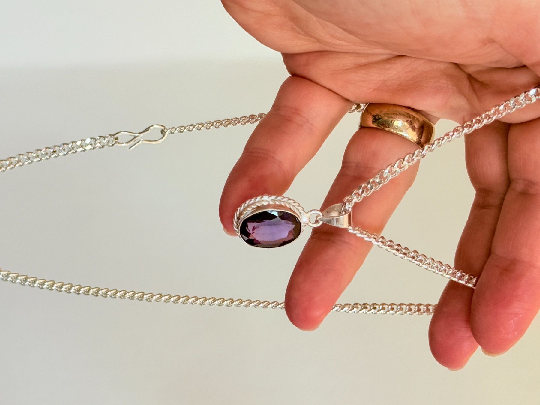 Catenine: 9 Ct Oval Gemstone collier – Nuovo e nell'imballaggio originale da Genève venduto da AWWA 8