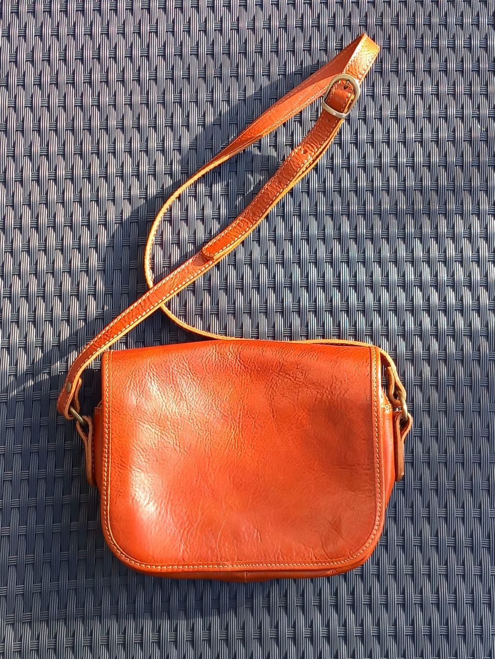 Taschen für Damen: Neue Ledertasche von  Erredibi 1976 Italy – Neu (gemäss Beschreibung) aus Winterthur von Jopf1 1