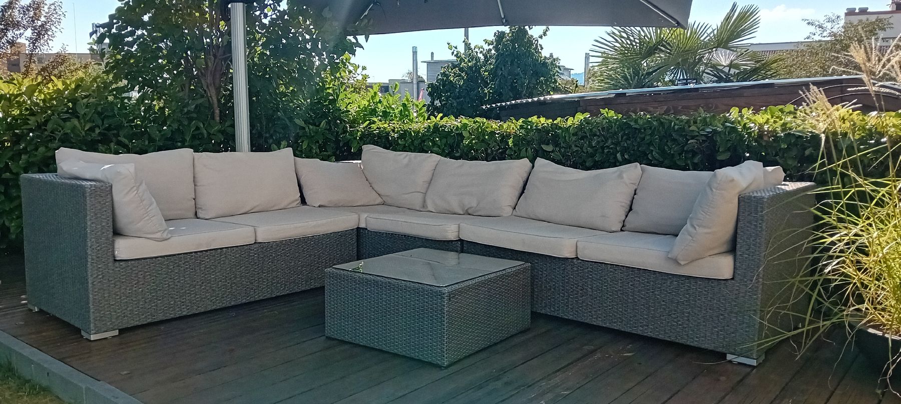 Divani: Gartenloung Ecksofa mit Tisch grau gebraucht – Usato da Gossau ZH venduto da gecko-7 1