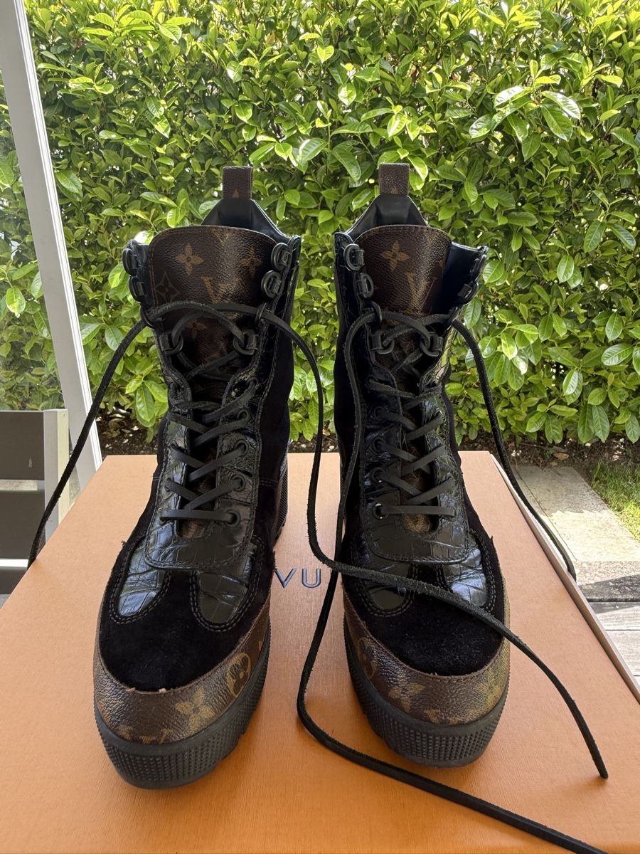 Louis Vuitton Scarpe da donna: Louis Vuitton Laureate Desert Boots Schwarz Monogram Gr. 40 – Usato da Muttenz venduto da jus_nkk2 1