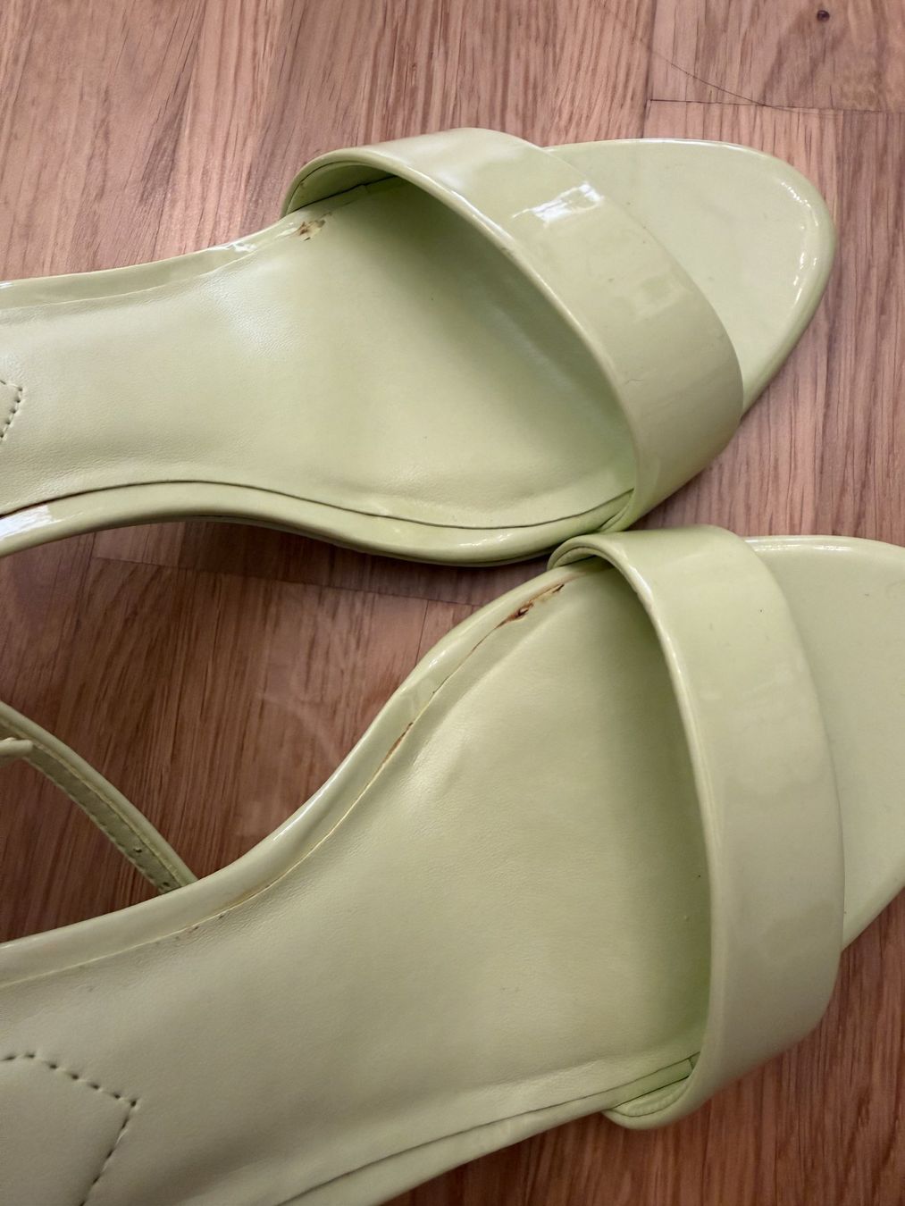 Aldo Scarpe da donna: Hellgrüne High-Heel Sandaletten mit Riemchen – Usato da Schübelbach venduto da flo_z6vh 3