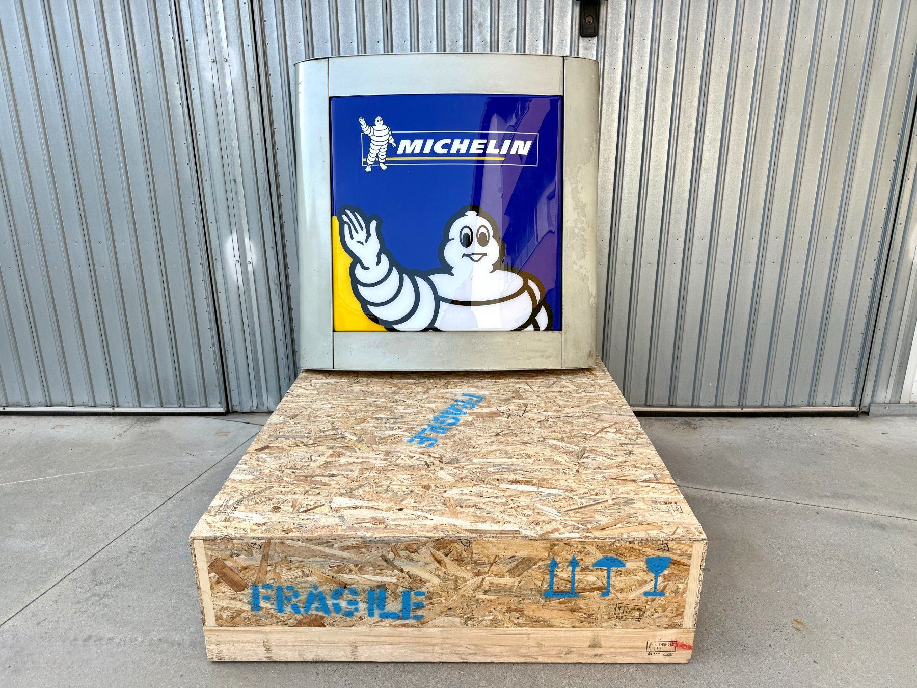 Lampade: Insegna Michelin – Usato da san giovanni teatino venduto da difulvioracing 4