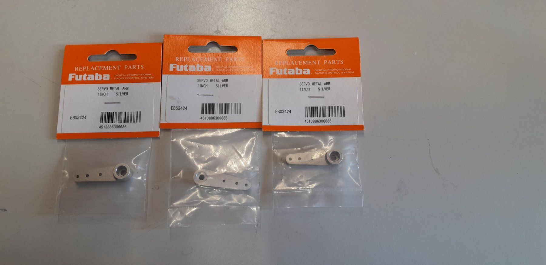Modellismo RC: Servo Metal Arm – Nuovo e nell'imballaggio originale da Schwanden-Brienz venduto da Hiab650