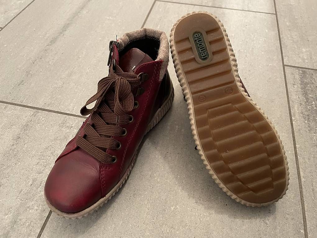 Scarpe da donna: Schuhe remonté soft, rot, Grösse 36 – Usato da Thun venduto da Hegu1 2