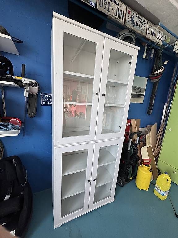 Vitrines: IKEA Hemnes Vitrine – D'occasion à Nottwil par Xanuk 1