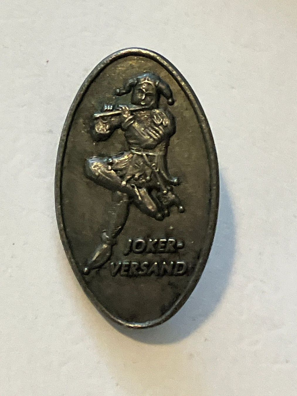Plaketten & Abzeichen: 1 Pin Joker Versand – Gebraucht aus Basel von djwwpp