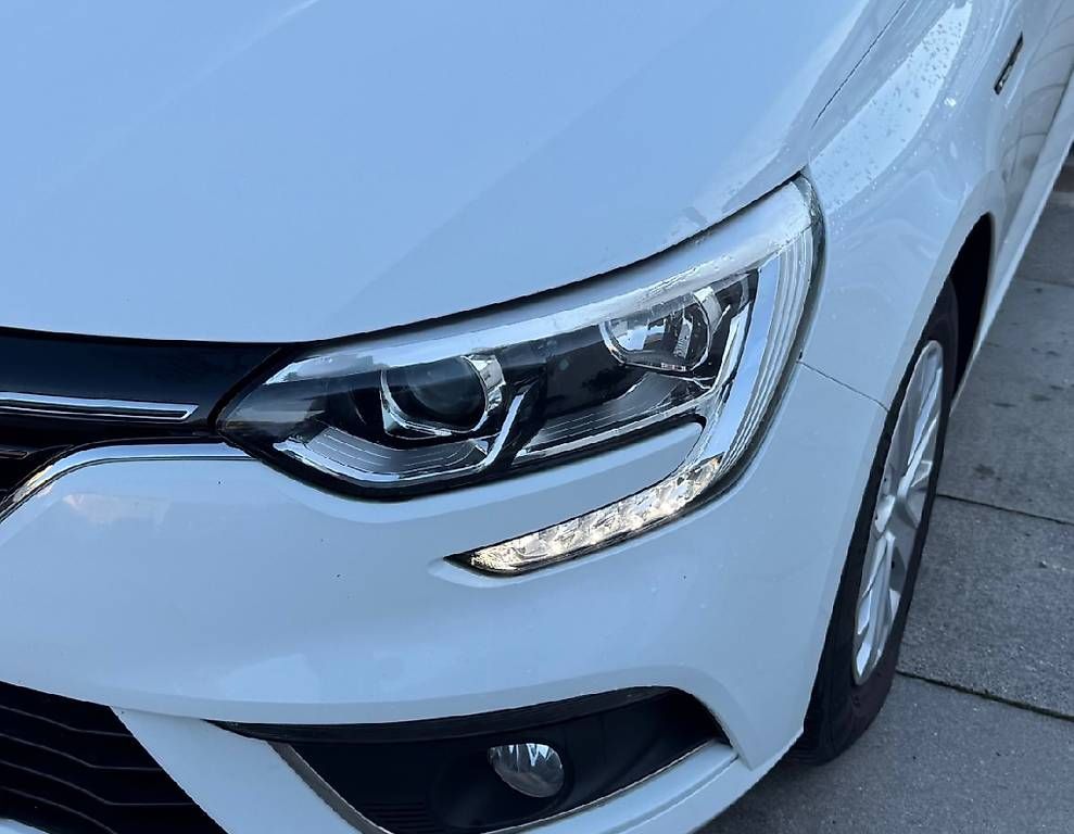 Autos: Abblendlicht  – Gebraucht aus Diessenhofen von Nio007