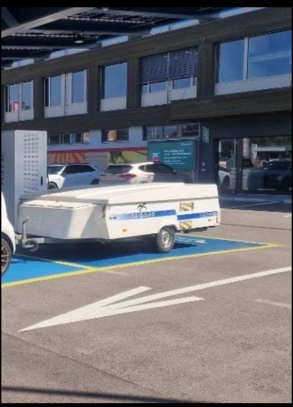 Mobilhome: Rapido Paradiso Gran 345 - Échange possible – Usato da St-Aubin FR venduto da jor_q8qs