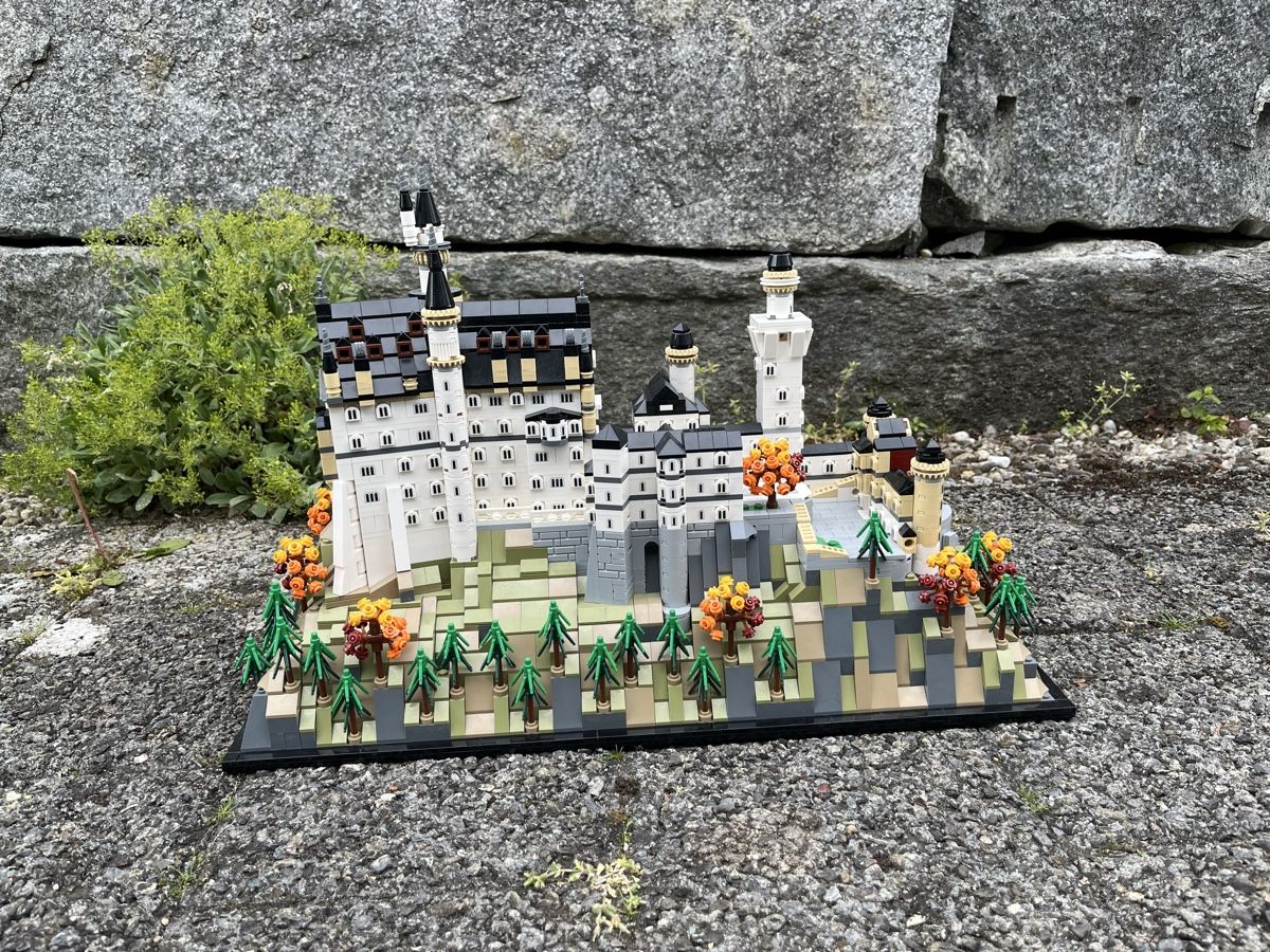 Lego Kit di costruzioni: Lego 61023 Schloss Neuschwanstein – Usato da Hettlingen venduto da mat_ts7l