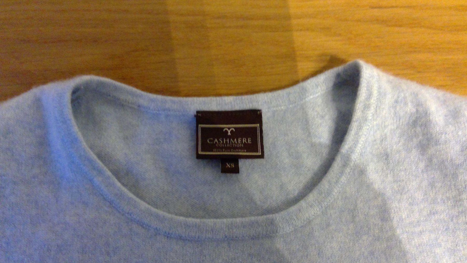 Maglioni & Felpe: Damen Kurzarm Pullover Cashmere hellblau – Usato da Basel venduto da Merlin97 3
