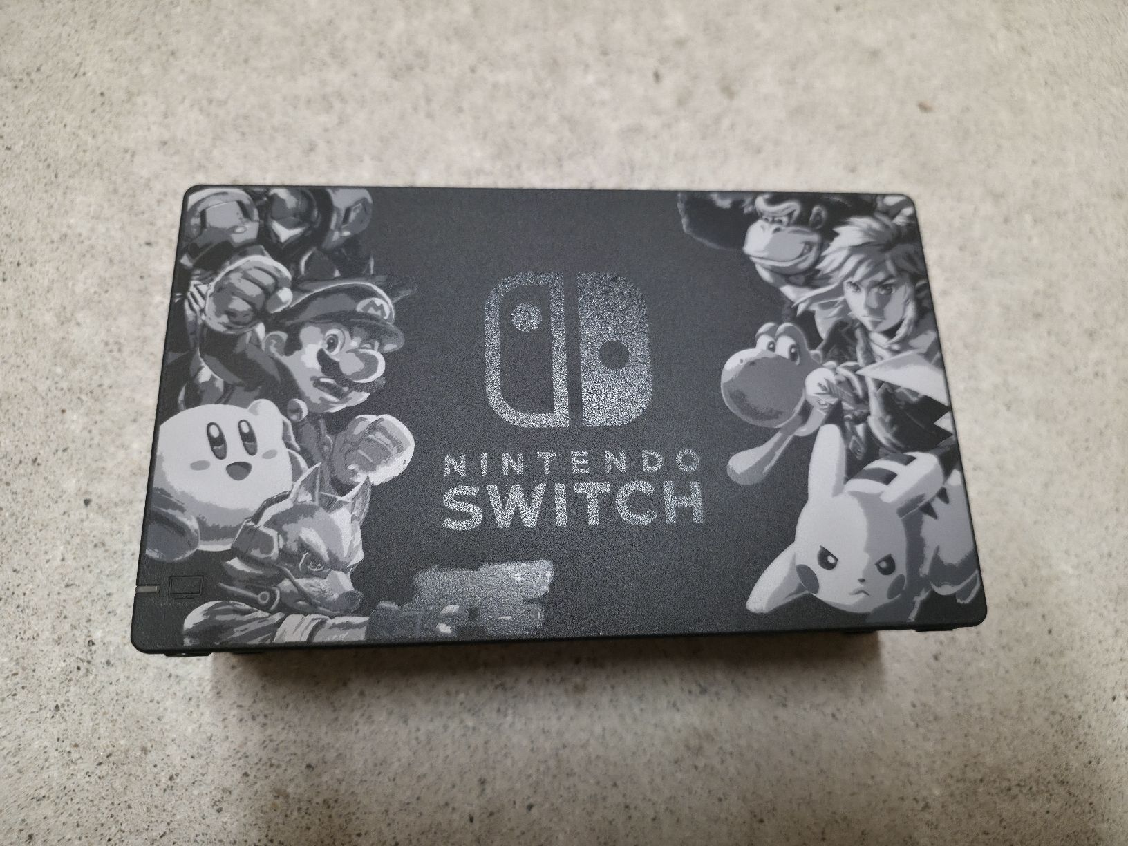 Nintendo Console: Nintendo Switch Docking Station - Super Smash Bros Edition – Nuovo (secondo la descrizione) da Zürich venduto da jabo22