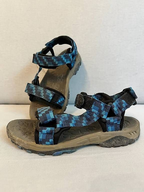 Schuhe für Jungen: Sandalen Jack Wolfskin Grösse 32 – Gebraucht aus Bühl BE von psos