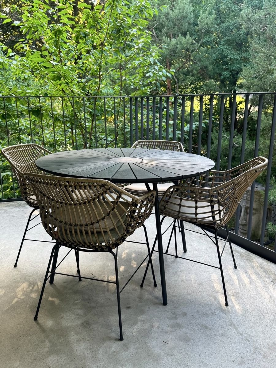 Tische: JYSK Terrassentisch mit 4 Stühlen – Gebraucht aus Zürich von ang_bhw7
