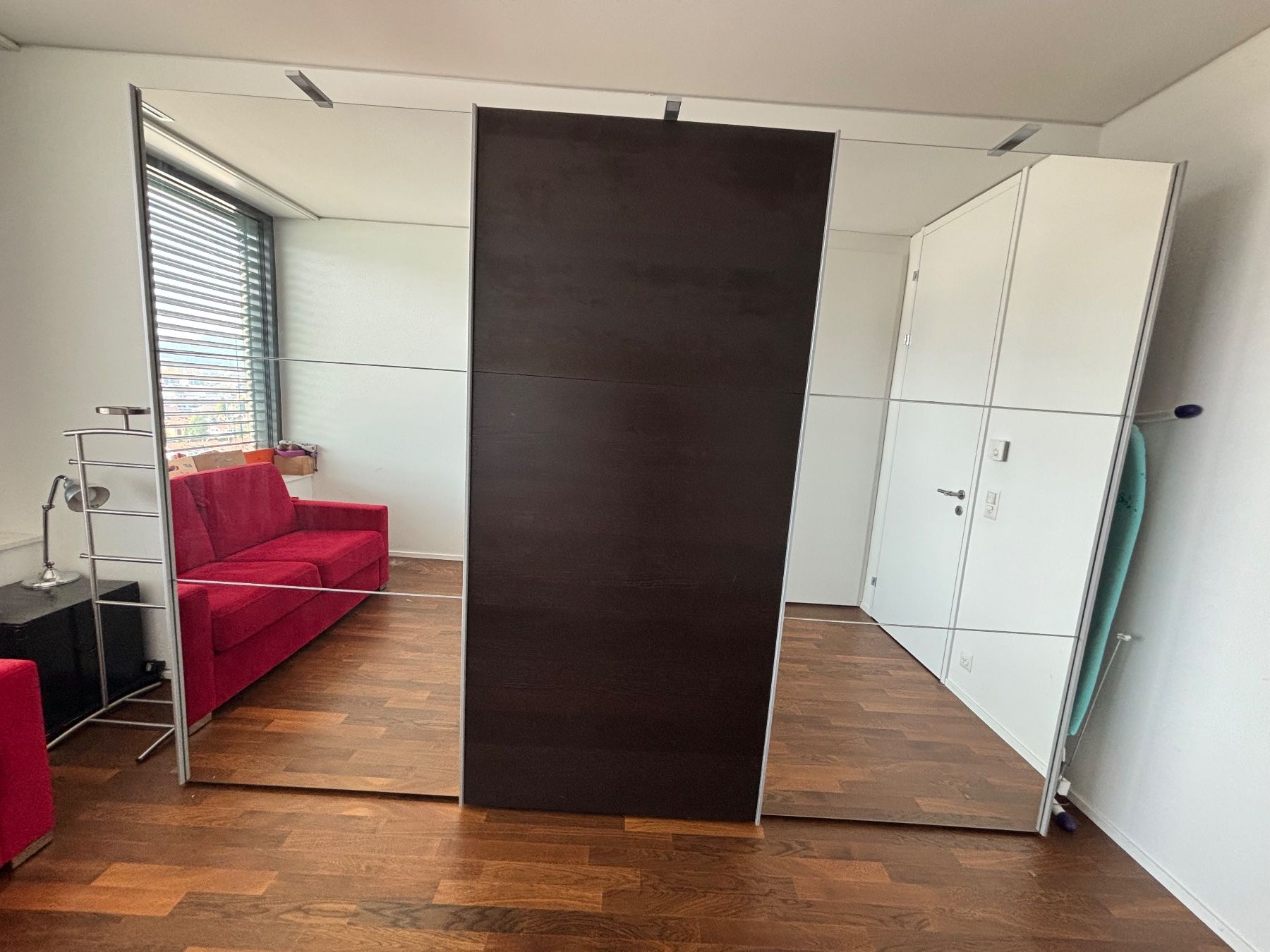 Interio Armadi: Schrank Design Interio, mit Schiebetüren – Usato da Zug venduto da ale_5syq 5