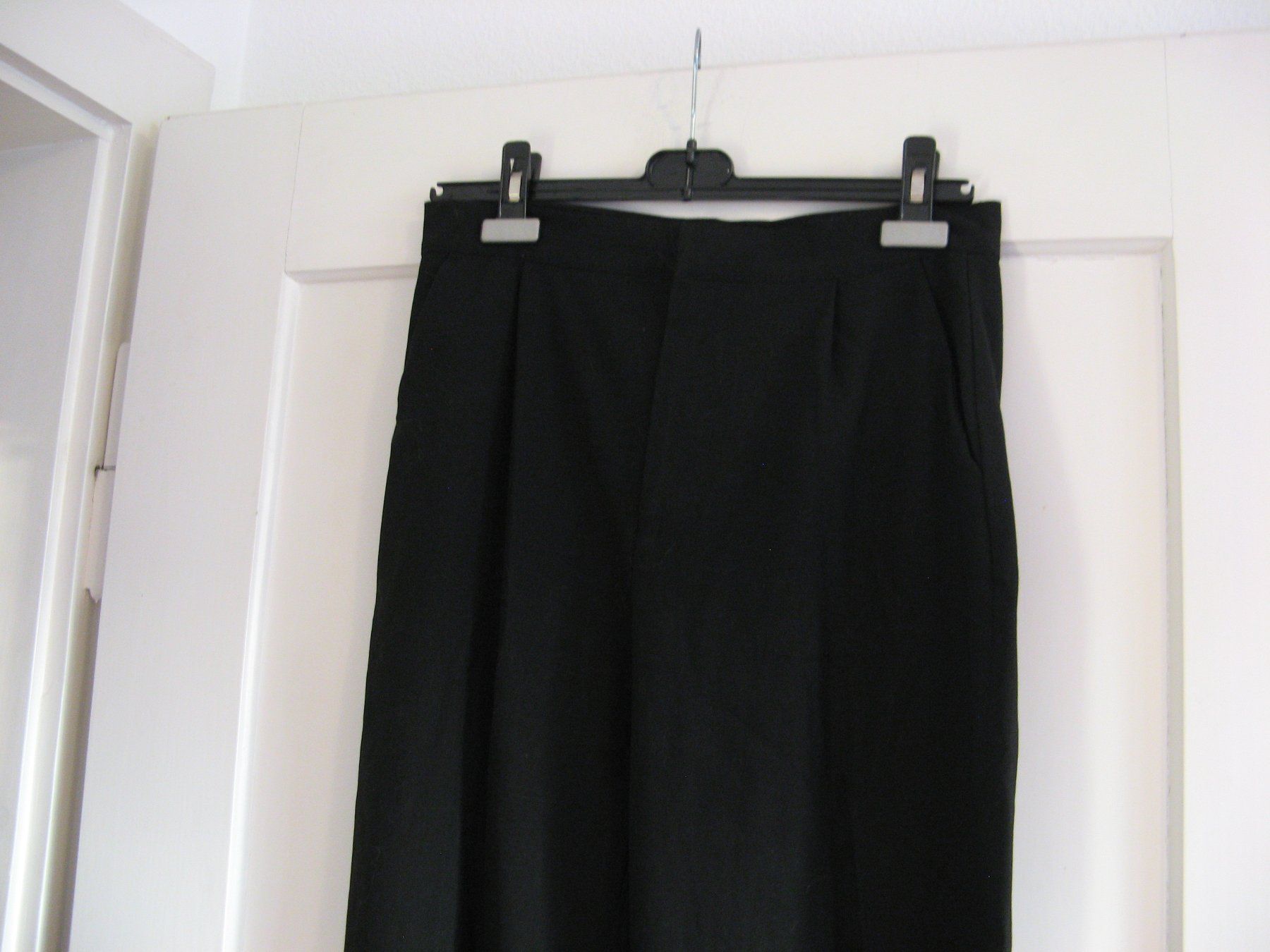 Pull&Bear Pantaloni: Hose schwarz Pull & Bear Gr. M – Usato da Zürich venduto da apil 1