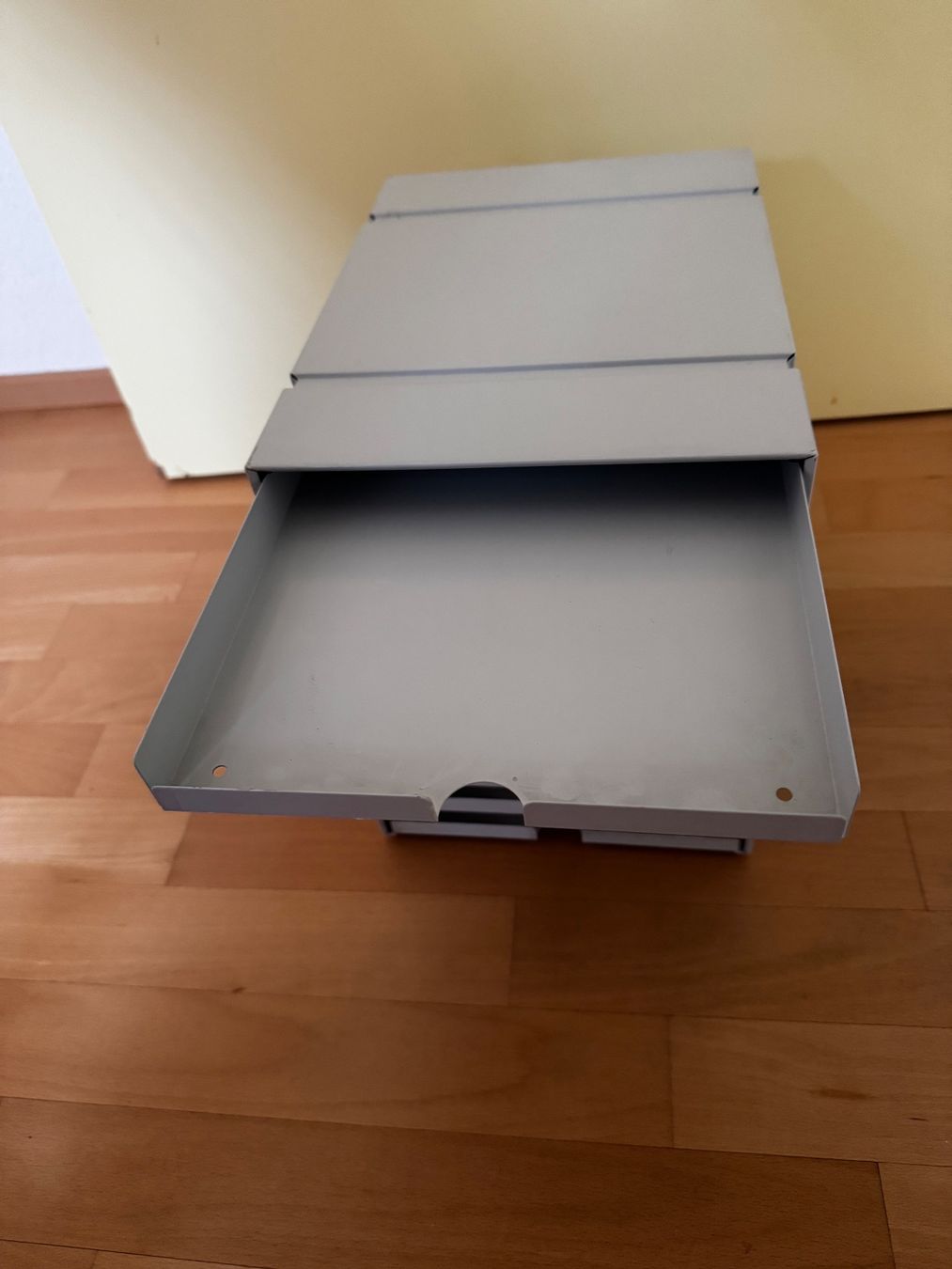 Ablagesysteme: USM Schubladenbox Metall lichtgrau 10 Fächer – Gebraucht aus Hitzkirch von riririri 1