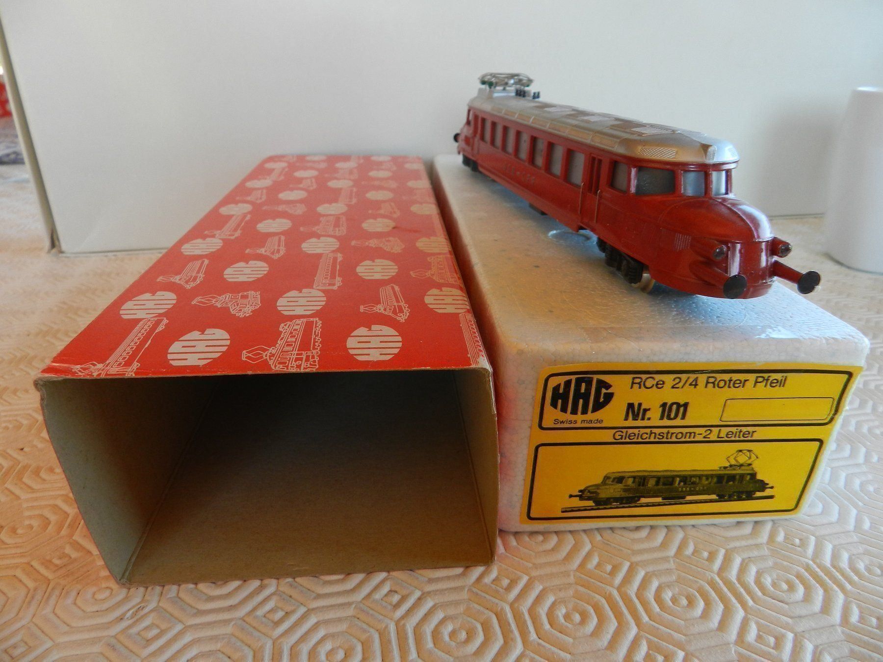 Hag Modellini di ferrovie: H0 DC HAG E-Lok RCe 2/4 Roter Pfeil – Nuovo (secondo la descrizione) da Arzier-Le Muids venduto da elocin83 1