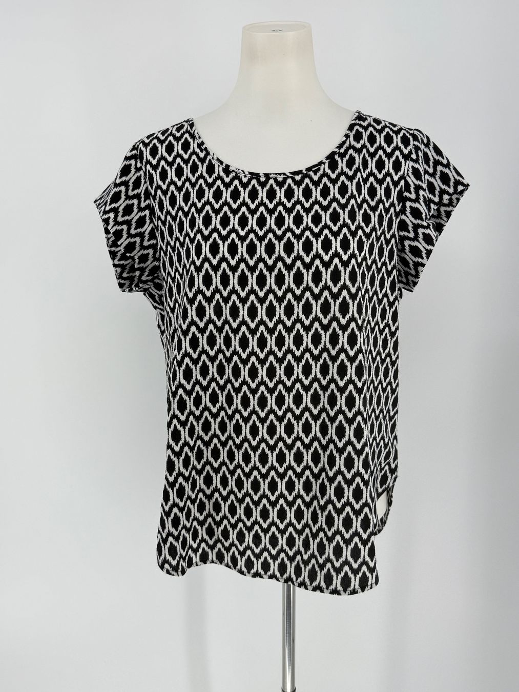 Blusen: Only Bluse/ Shirt Gr. 40 – Gebraucht aus Auenstein von moin.