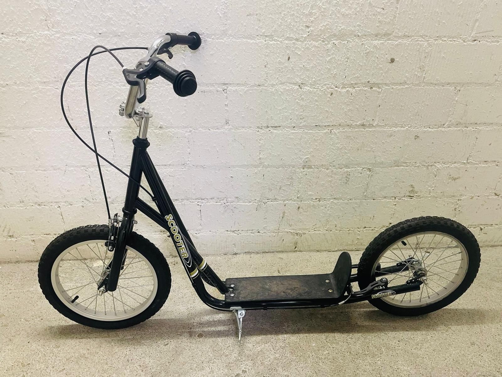 Kickboard: SCOOTER Trottinett Trettrad 12" – Usato da Gontenschwil venduto da Hpassat