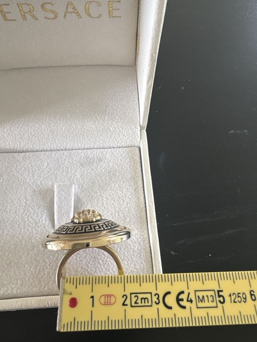 Versace Anelli: Versace Medusa Ring, mit Box - Original – Nuovo (secondo la descrizione) da Uitikon Waldegg venduto da JanicaGe 3