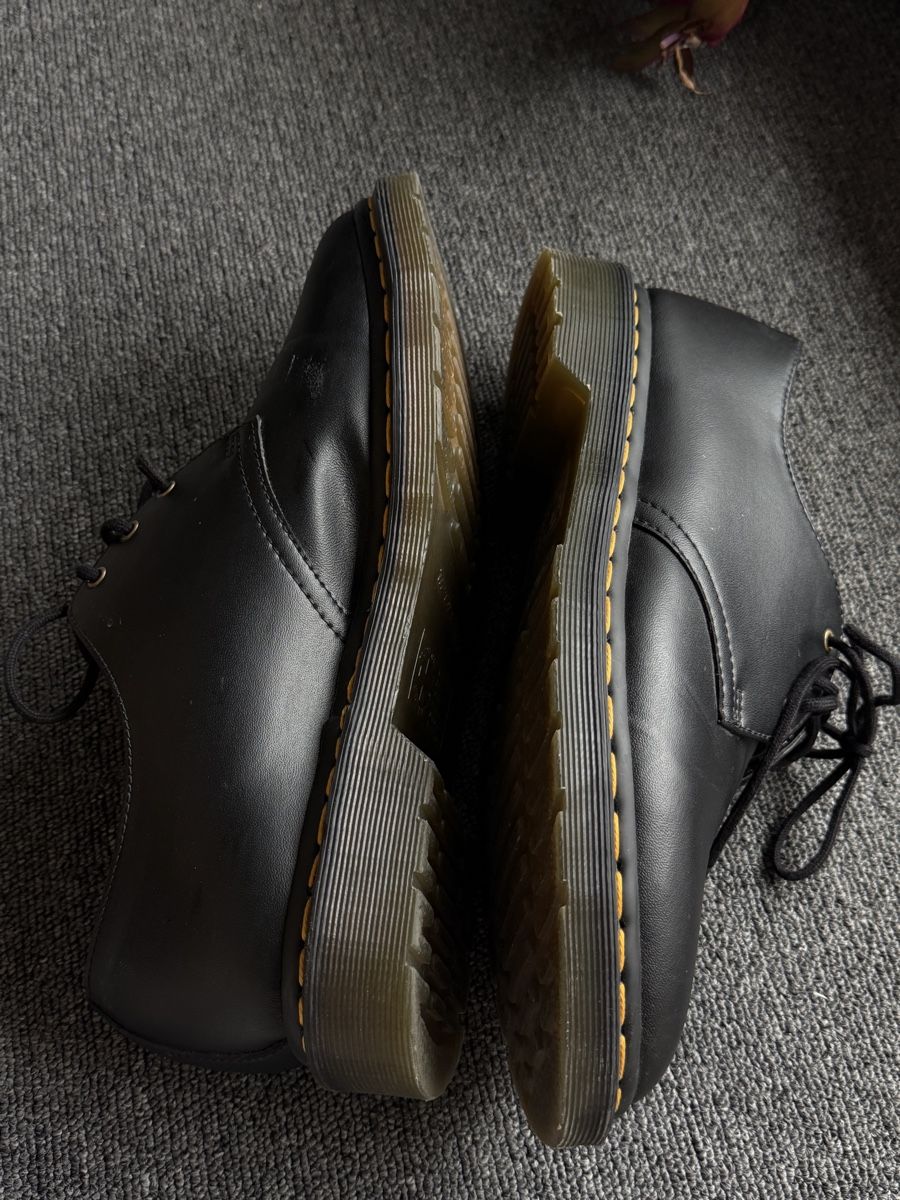 Dr. Martens Scarpe da uomo: Chaussures Dr. Martens noir taille 45  – Nuovo (secondo la descrizione) da Bulle venduto da LeMoleson 4