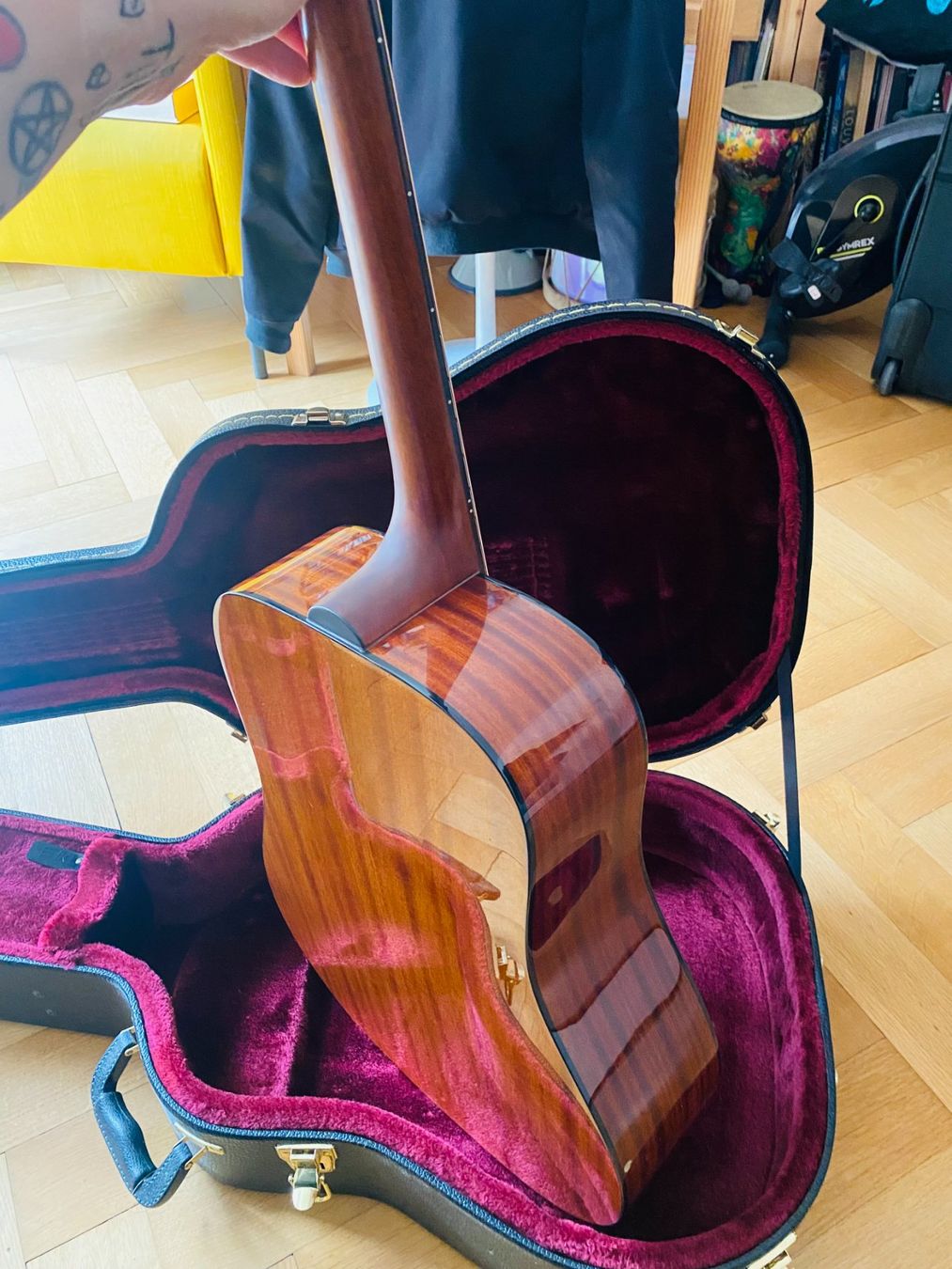 Guild Strumenti musicali: Guitarre GUILD d125 acajou. – Usato da Fribourg venduto da ale_y8gz 3