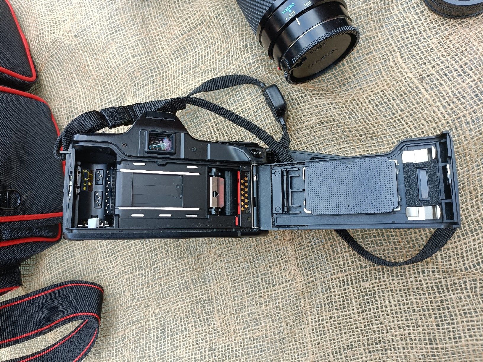 Minolta Fotocamera: Analog Kamera Minolta DYNAX 7000j – Usato da Zollikofen venduto da Prisma11 4