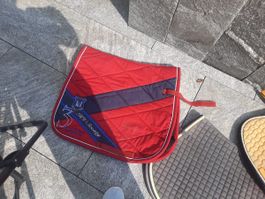 Rot-blaue Schabracke "KV Society" f.Reitsport