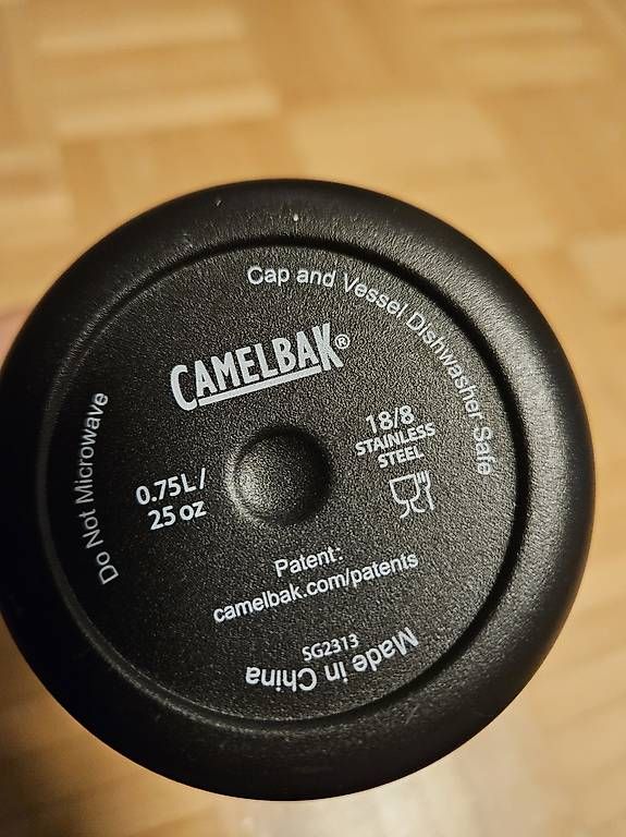 Camelbak Gourdes & Thermos: Camelbak Trinkflasche 0.75l mit Beissventil – Neuf (Voir description) à Luzern par Caro2601 3