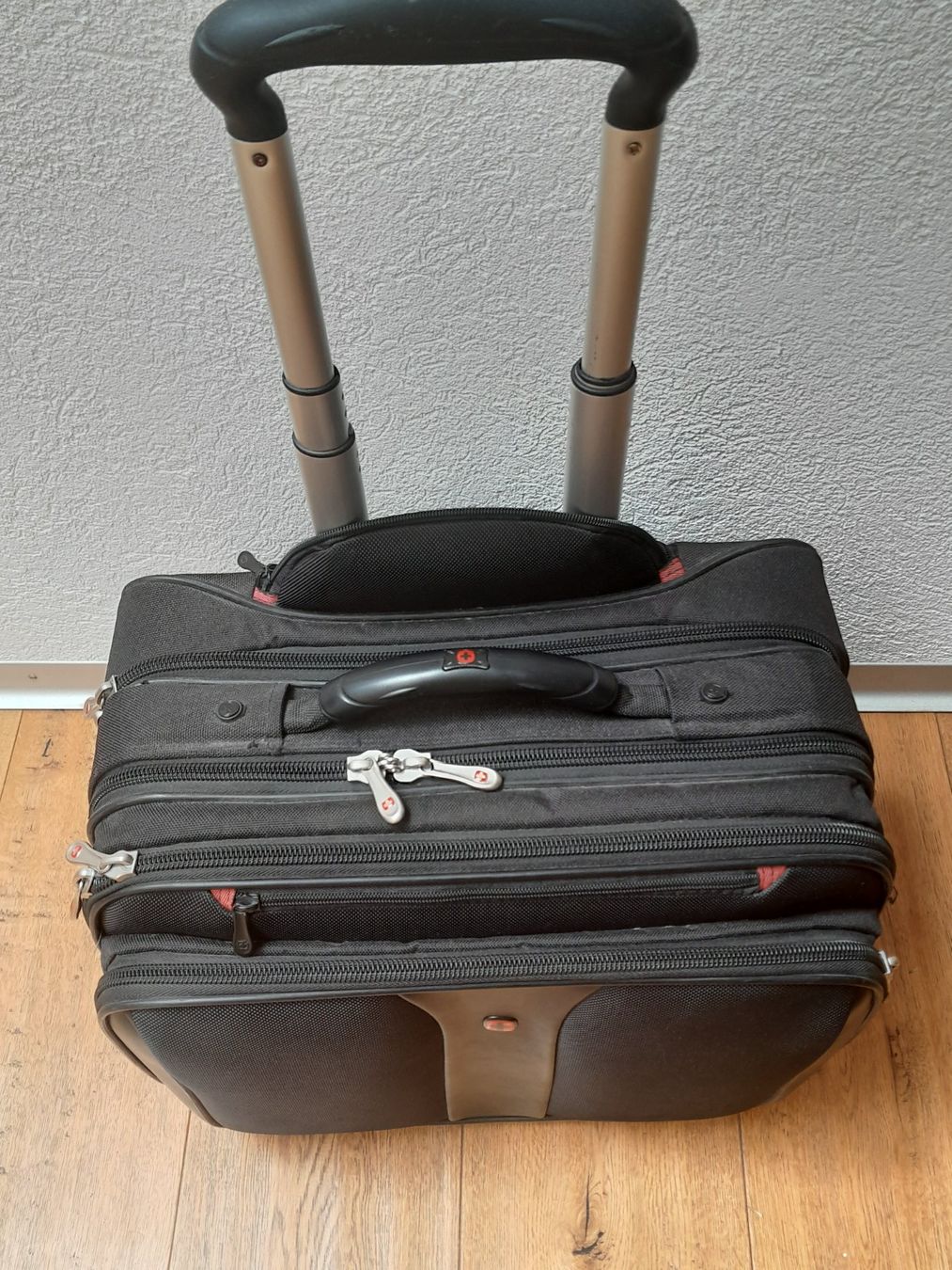 Valises de voyage: Laptop Rollkoffer – D'occasion à Altishofen par Vigu73 1