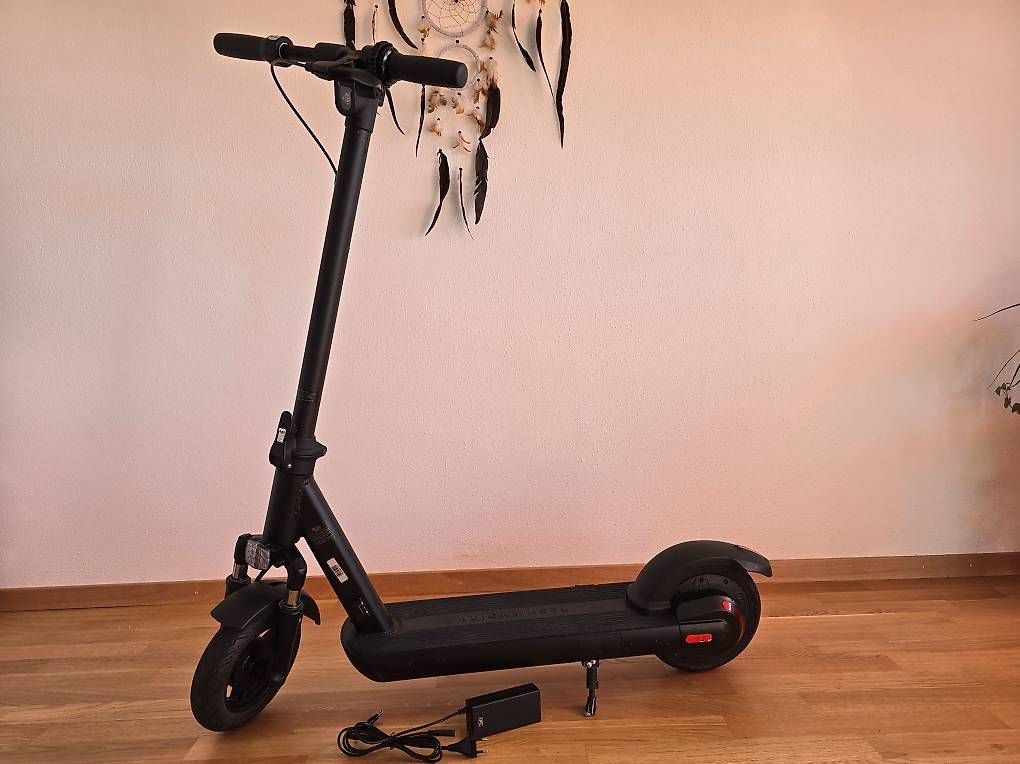Kickboard: Trottinette ÉlectriquevKuickwheel S1-C PRO – Usato da Morges venduto da Birriba 4