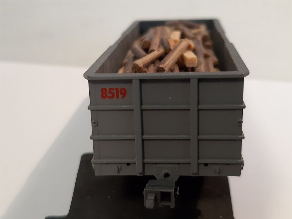 Bemo H0m 2255 139 RhB Fb 8519 Hochbordwagen mit Holz 3