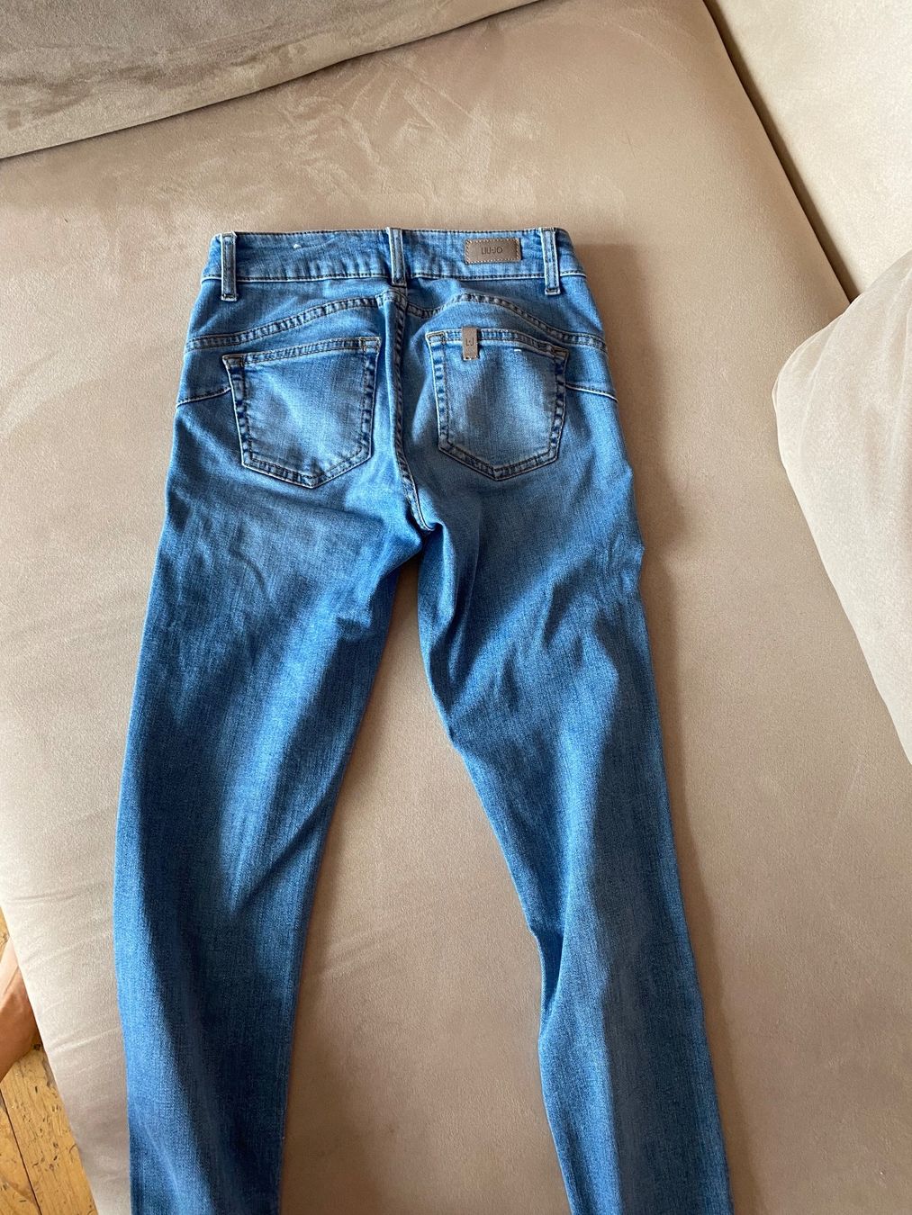 Liu Jo Jeans: Jeans Liu Jo – Usato da bern venduto da marion78 3