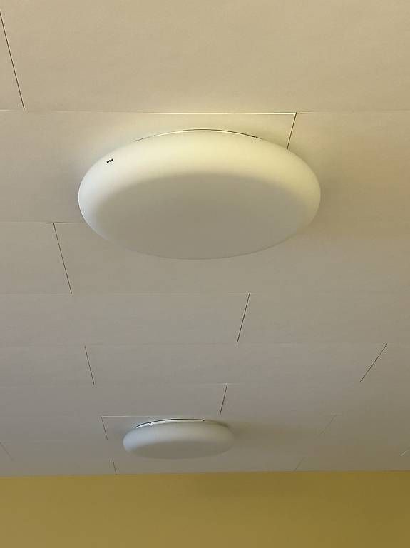 Kronleuchter & Deckenlampen: LED LICHT – Gebraucht aus Stans von Benzen