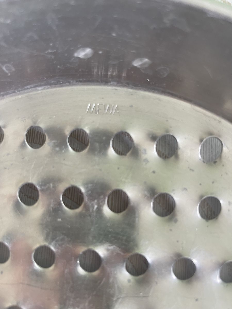 Elettrodomestici da cucina: Knöpfli-Spätzli-Sieb von Mewa – Usato da Ueberstorf venduto da ojas23 2