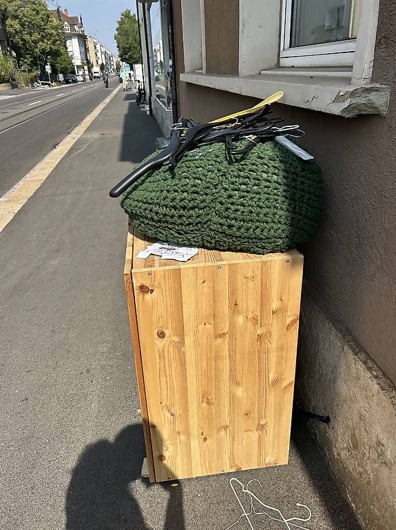 Cassettiere: Holz Komode – Usato da Basel venduto da ari_pwg6 4