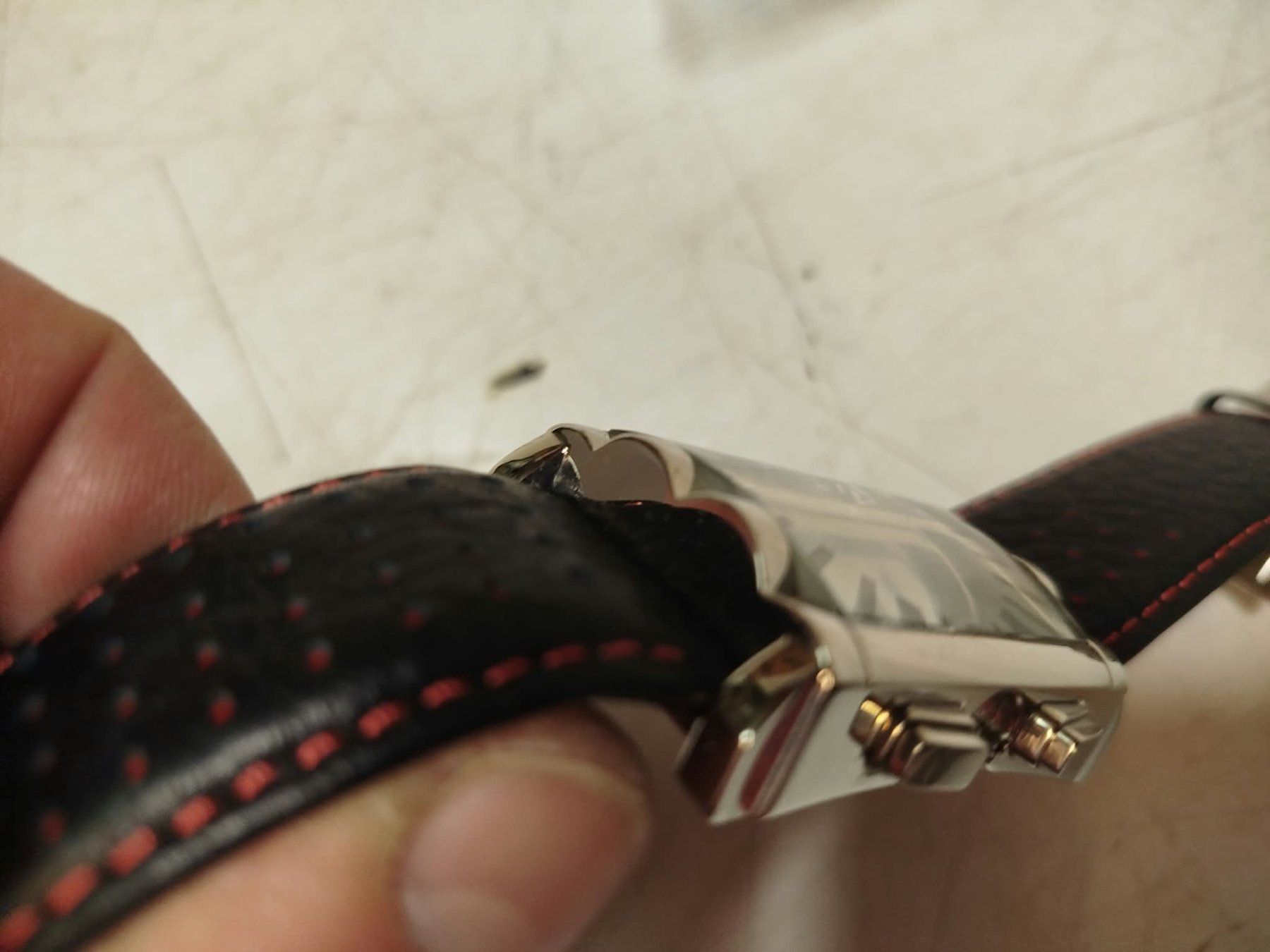 Armbänder & -reifen: Boîtier de montre avec bracelet – Gebraucht aus La Chaux-de-Fonds von Emmaus2300CDF 8
