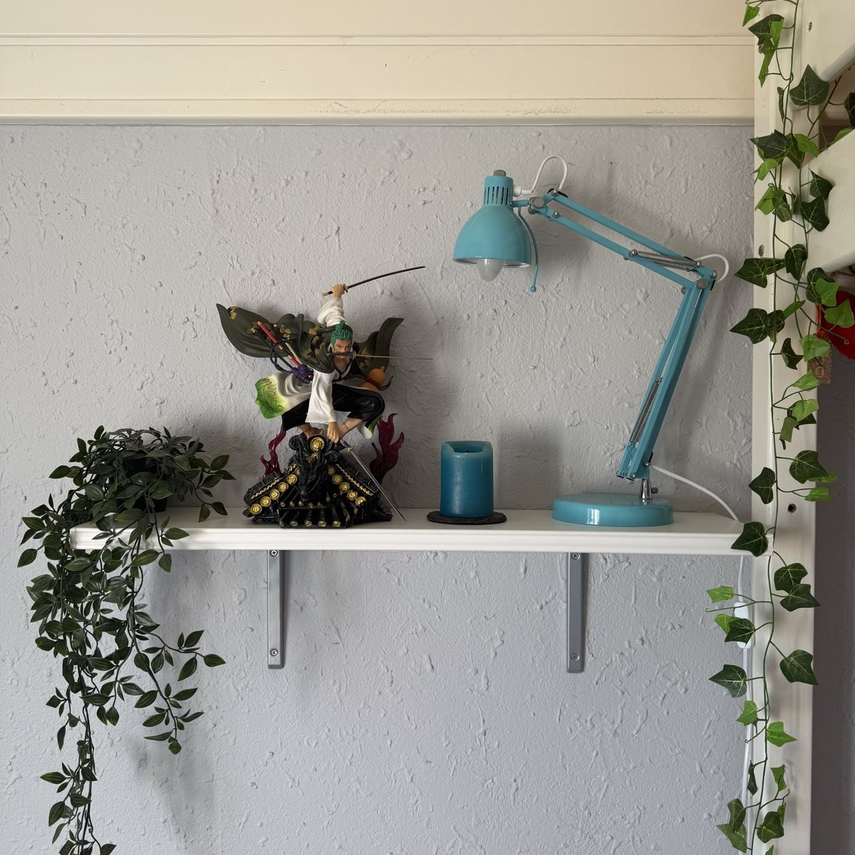 Lampade: Lampe bleu ciel  – Usato da Cormondrèche venduto da Mobilier.Design 1