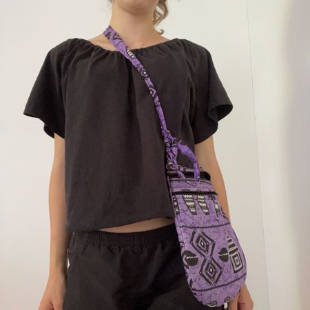 💜Lila Umhängetasche mit Muster 