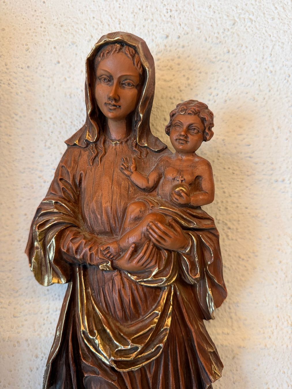 Sculture & Statue: Wandskulptur Madonna mit Kind. Material? Holz? – Usato da Zofingen venduto da Schekke 1