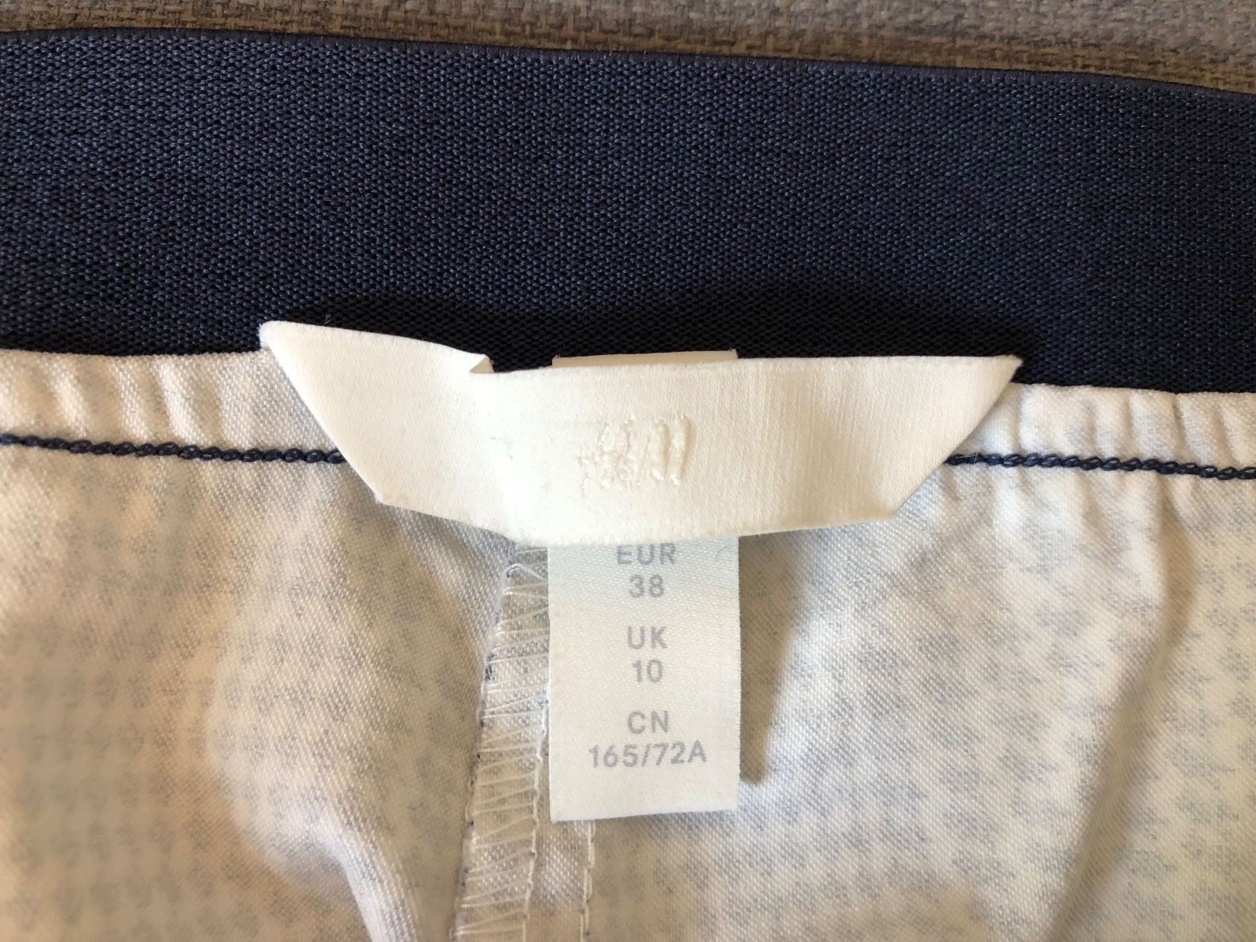 H&M Hosen: Hose H&M / neuwertig / Gr. 38 – Gebraucht aus Nussbaumen AG von schuba2000 5