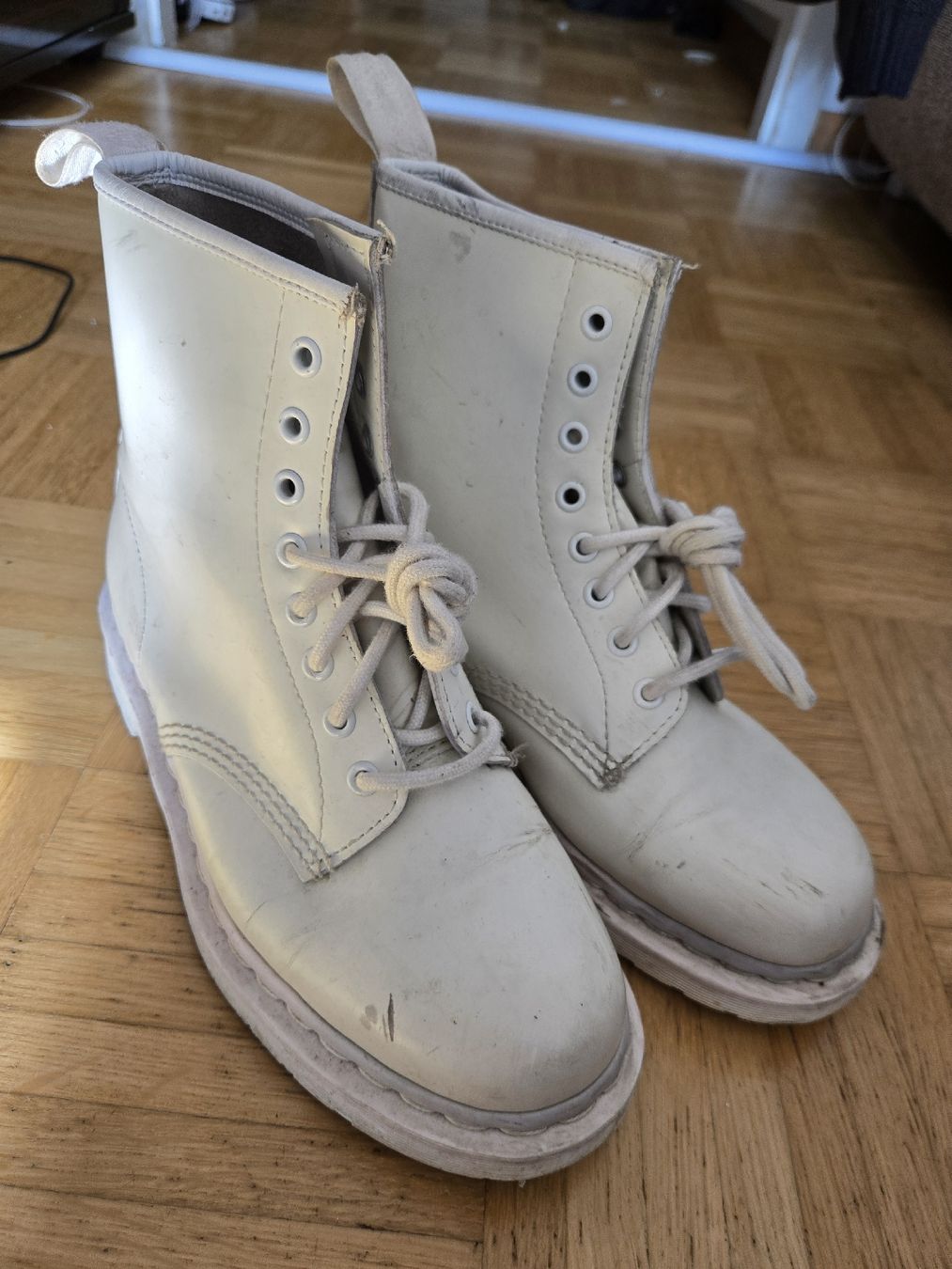 Dr. Martens Scarpe da uomo: Doc Martens mono white pointure 41 – Usato da Carouge GE venduto da lilysfc
