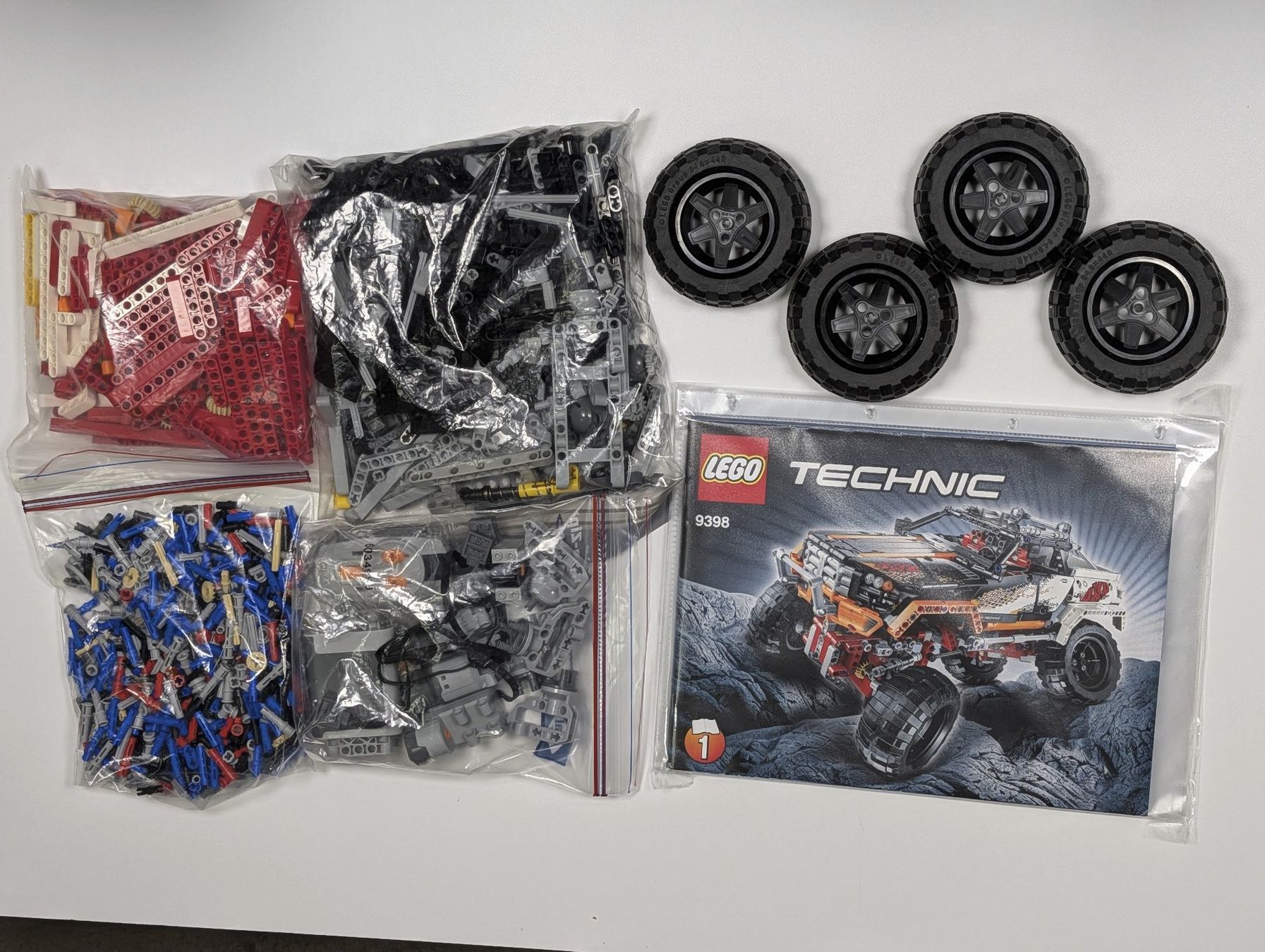 Lego Baukästen: LEGO Technic 9398 4 x 4 Crawler ─ gebraucht – Gebraucht aus Thalwil von miguev